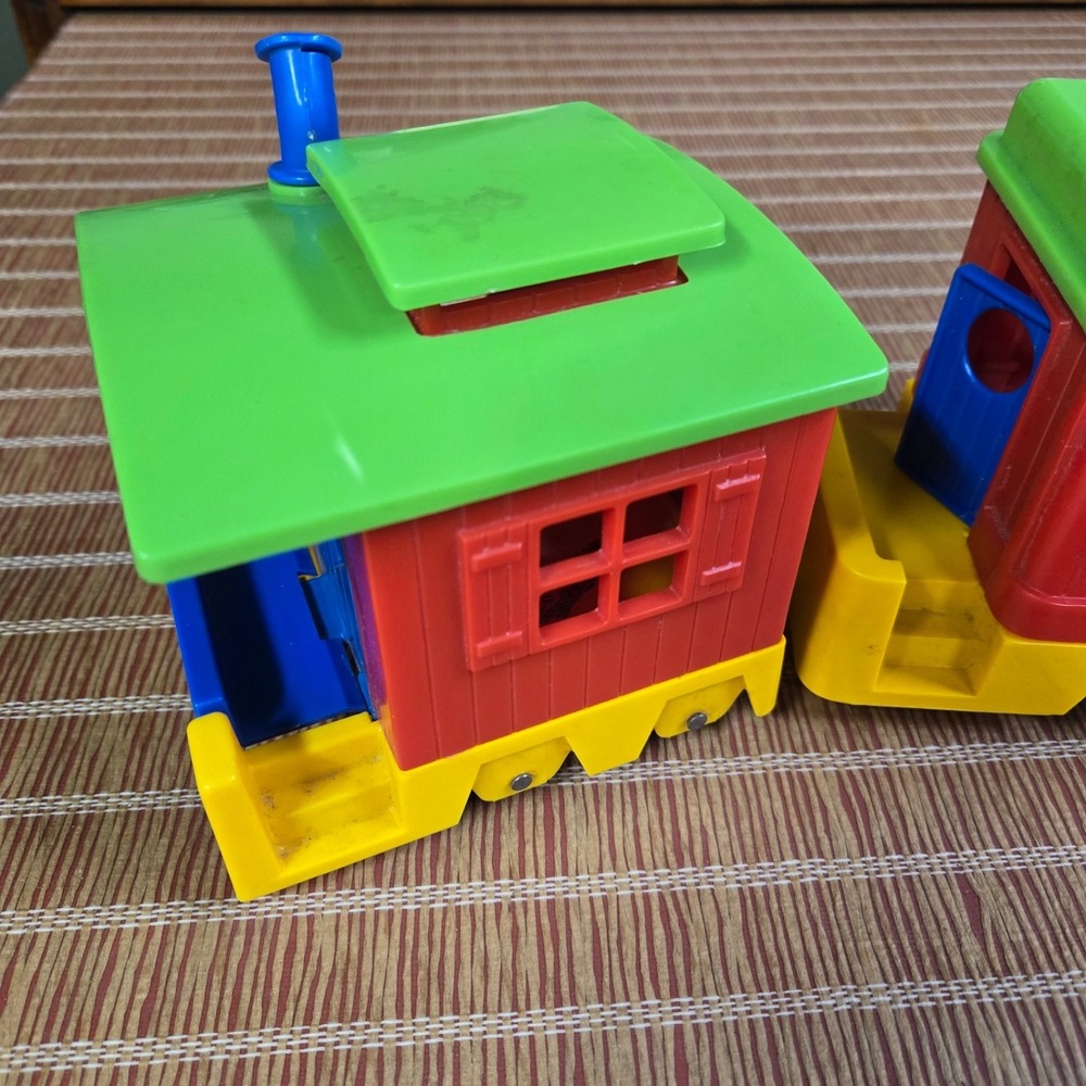VINTAGE 1975 IDEAL THINK & LEARN LIVE-IN TRAIN w/MacMAGNET MAGNETIC FAMILY w/Box - Picture 3 of 16